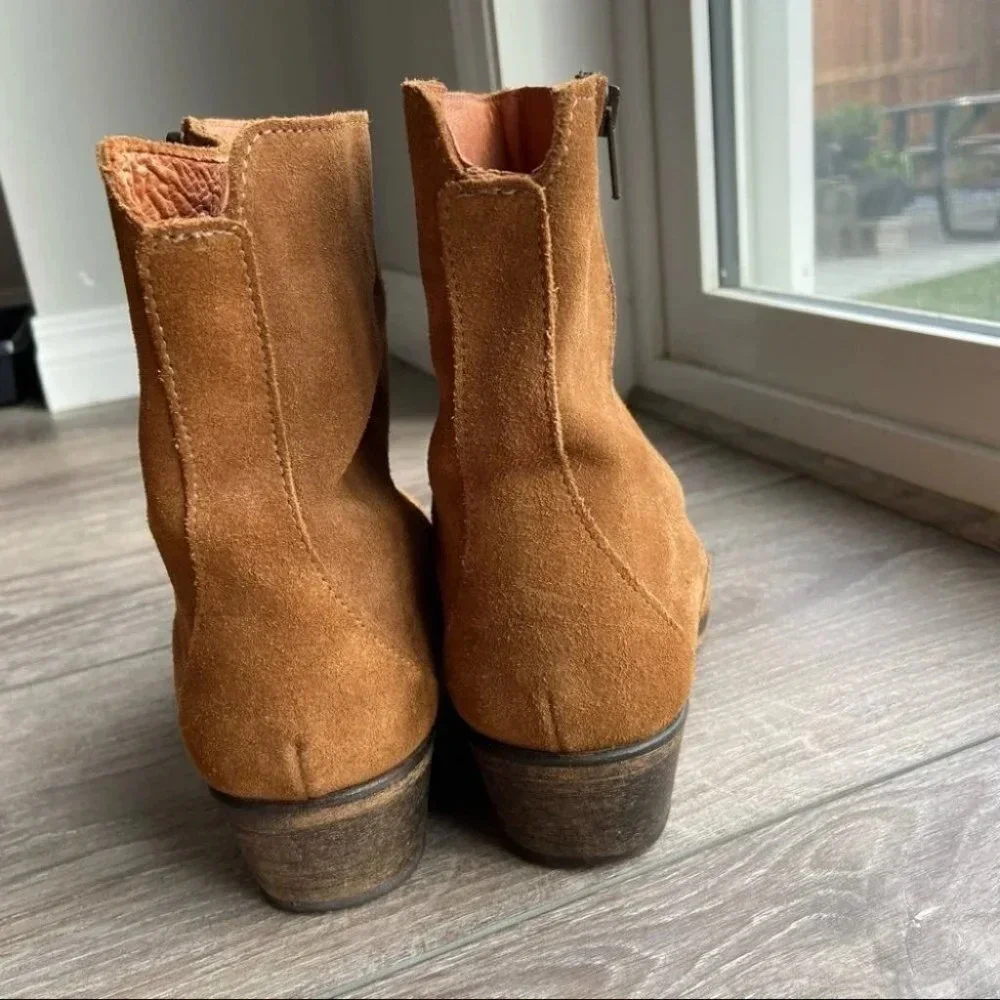 Suede Leather Zipper Western Ankle Boots Made in Portugal